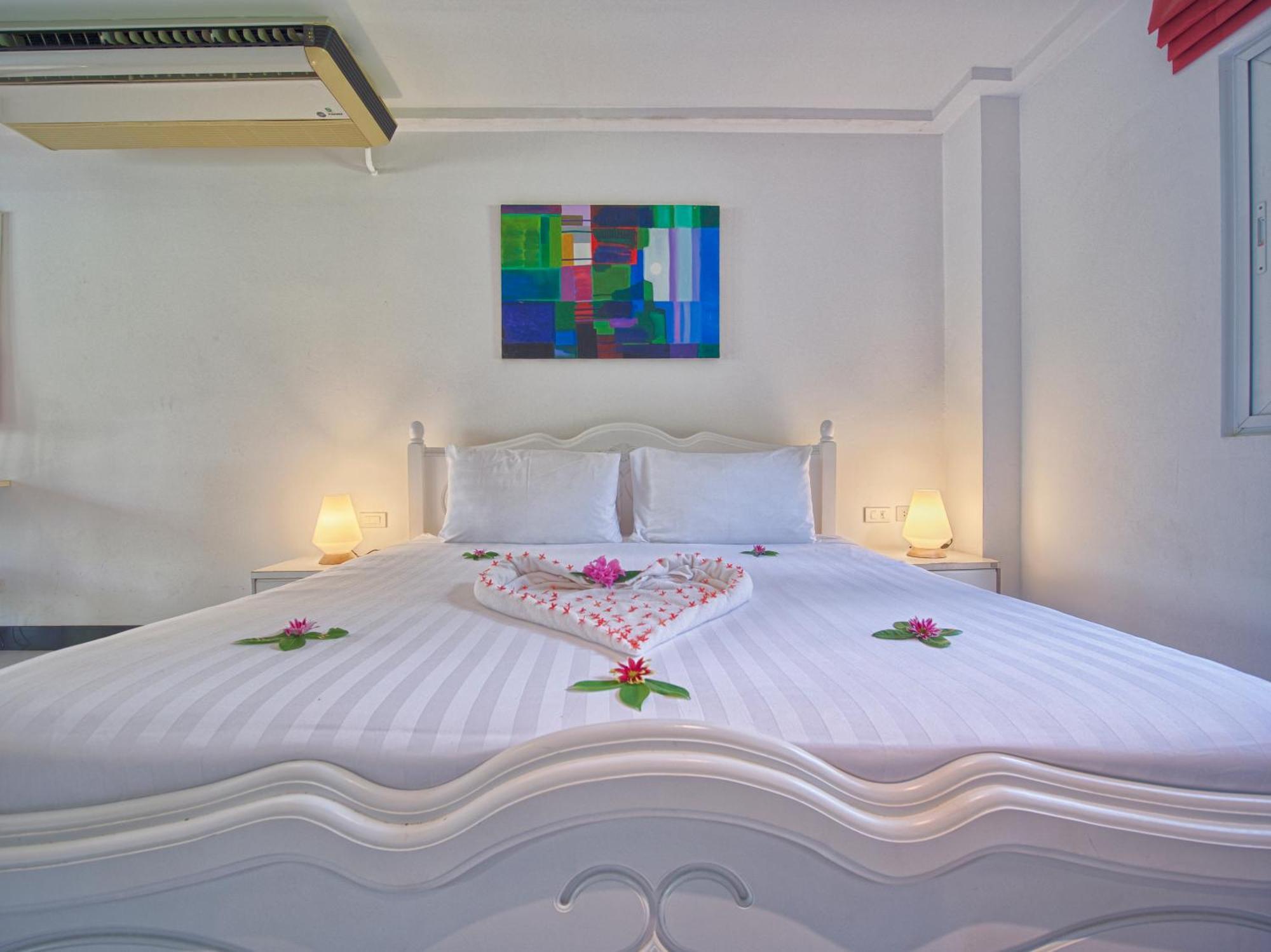 Serenity Lakeside Resort Kathu Dış mekan fotoğraf